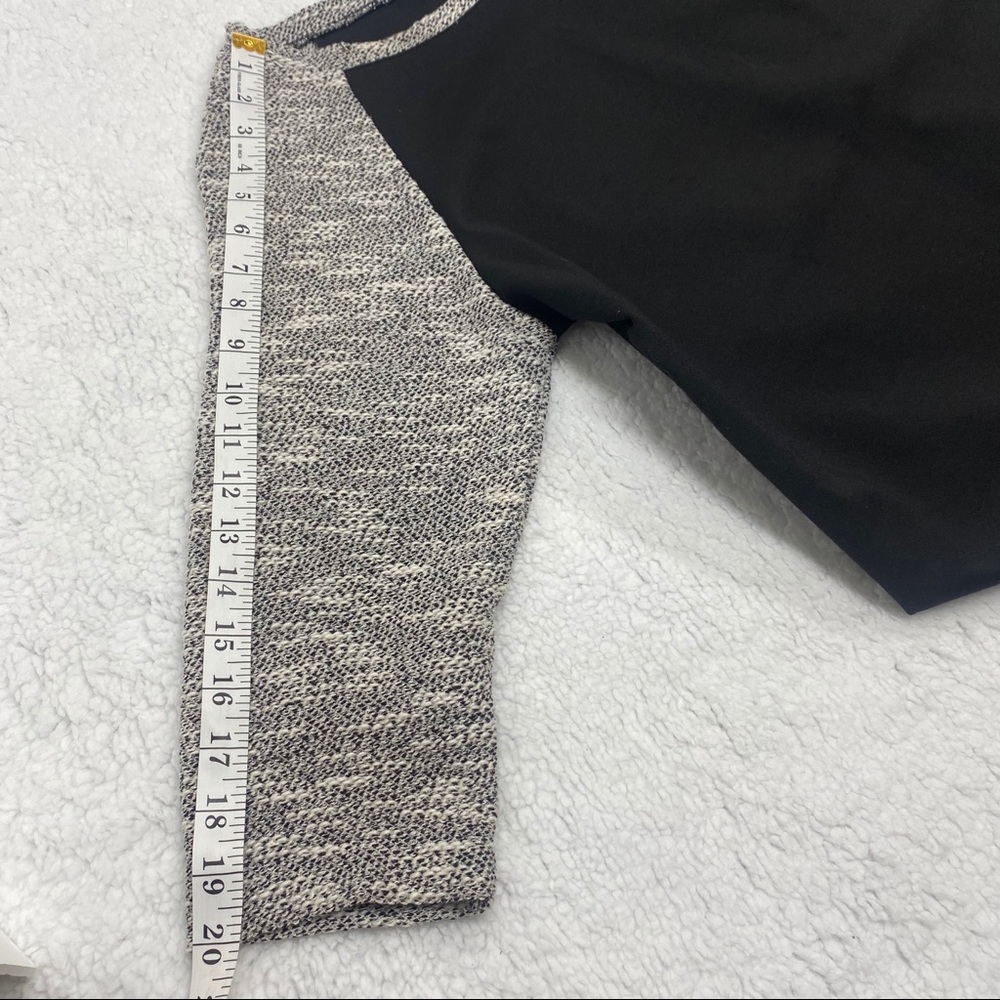 Ann Taylor LOFT black dress with gray & white 3/4 sleeves size 10 Relaxed Fit - Picture 4 of 8